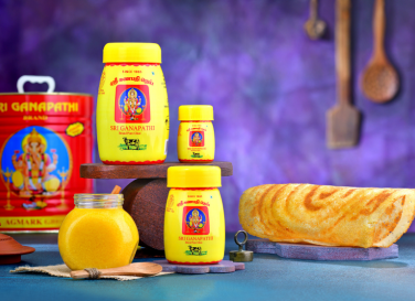 The best quality pure cow ghee, tasty and made from fresh cow's milk, is perfect for various foods.